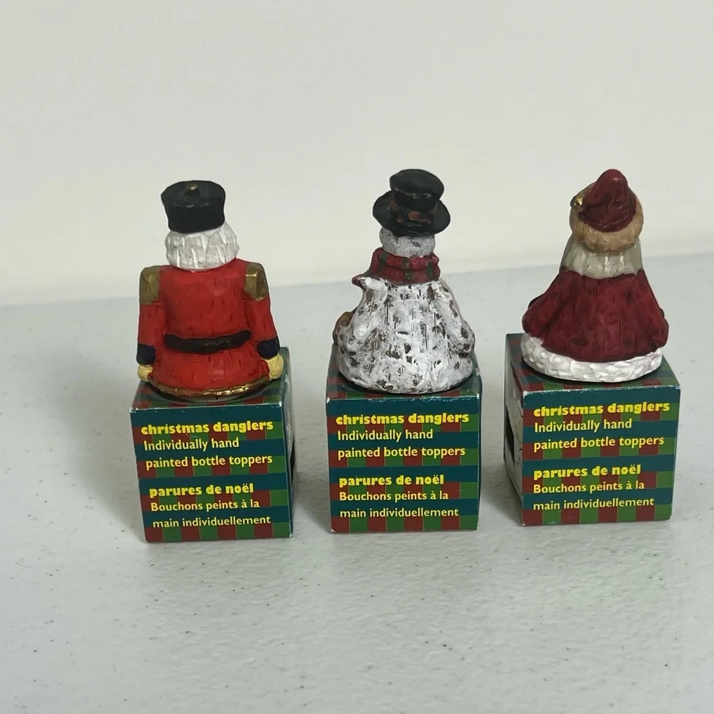 Lot of 3 Christmas Danglers Wine Bottle Topper Stoppers Cork Dangling Legs - Picture 6 of 6